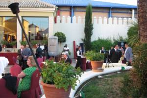casa-robles-interactuando
