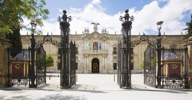 universidad-de-sevilla-interactuando