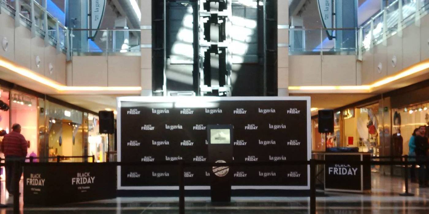 la_gavia_1 totem-blackfriday-interactuando