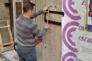interactuando-claravision-escaparate-interactivo