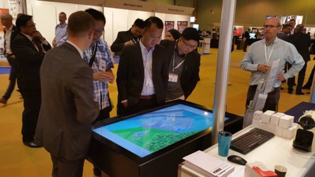 mesa-interactiva-interactuando