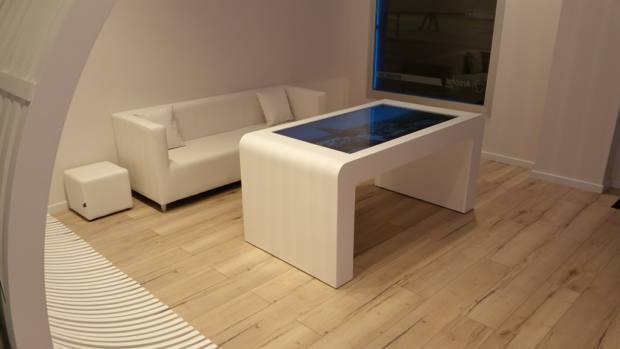 interactuando-mesa-interactiva-retroproyeccion