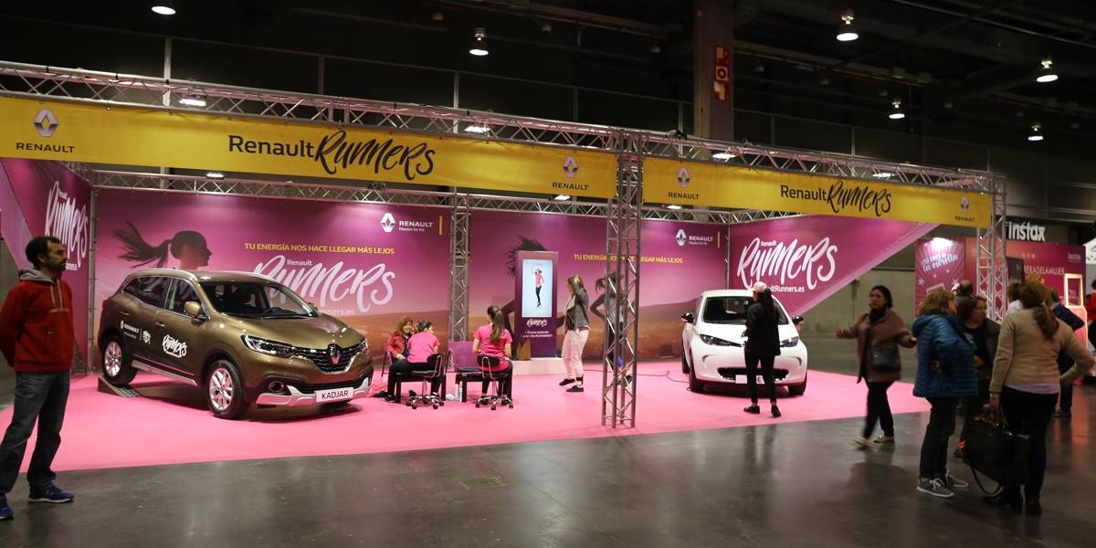 Carrera-Mujer-Renault-valencia-1 Carrera-Mujer-Renault-interactuando