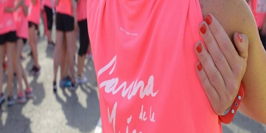 Carrera-de-la-mujer-gijon carrera-mujer-gijon-interactuando-renault