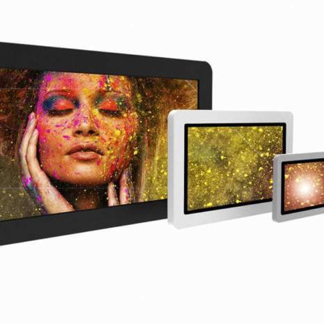 pantalla-tactil-serie-w-interactuando