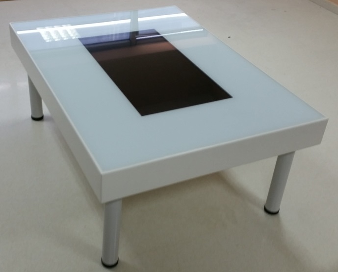 mesa-interactiva-infantil-interactuando