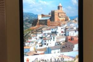 itourist-iznajar-interactuando