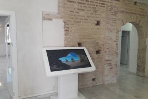 totem-interactivo-serieT-itouch-emasesa
