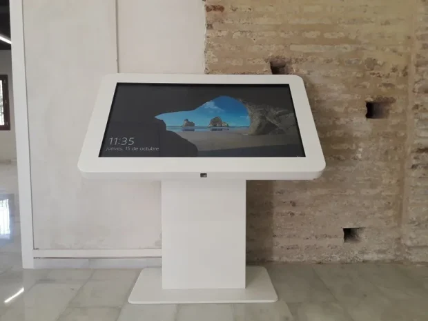 totem-interactivo-serieT-itouch-emasesa