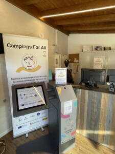 interactuando camping la ballena lookandtouch