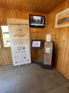 interactuando camping la ballena lookandtouch